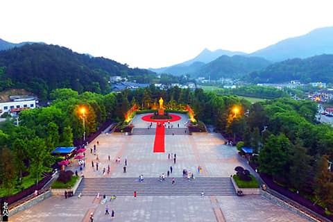 铜像广场